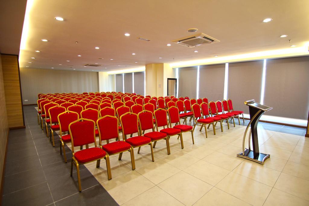Putatan Platinum Hotel Kota Kinabalu Zewnętrze zdjęcie