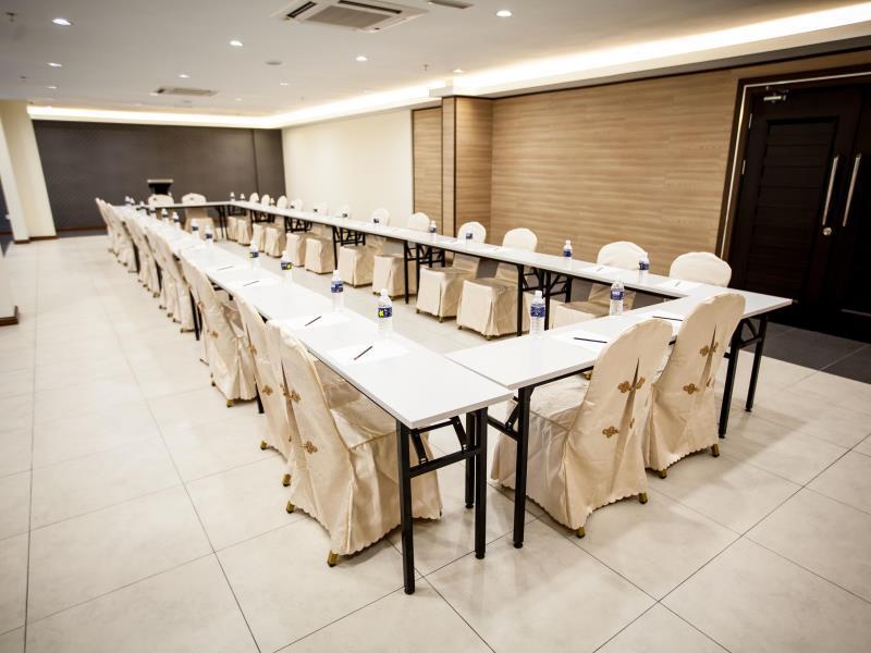 Putatan Platinum Hotel Kota Kinabalu Zewnętrze zdjęcie