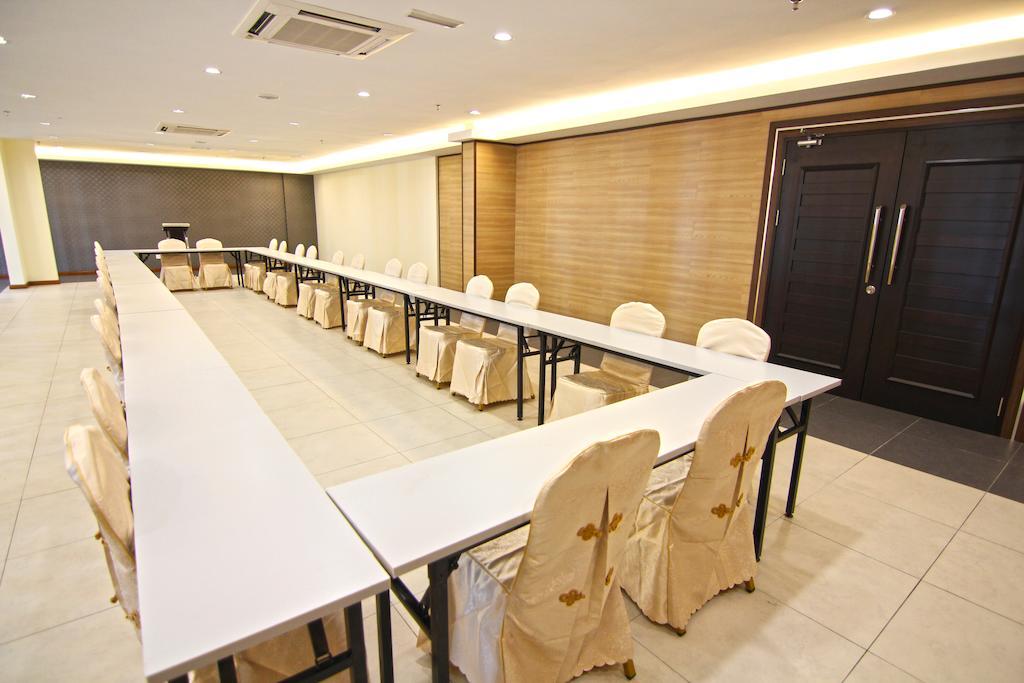 Putatan Platinum Hotel Kota Kinabalu Zewnętrze zdjęcie